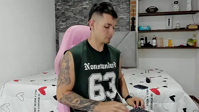 BooyHott  online show from 03.06.26