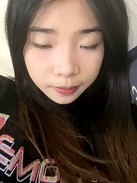 -Tania- online show from 10.28.25