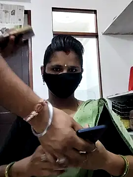 Snapshot of mansi_rawat05 chatting on 09.30.25 mansi rawat05 online show from 09.30.25