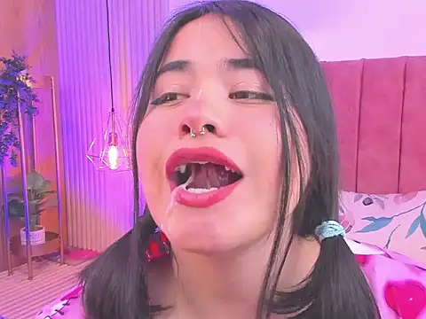 Maraparadise online show from 11.13.25