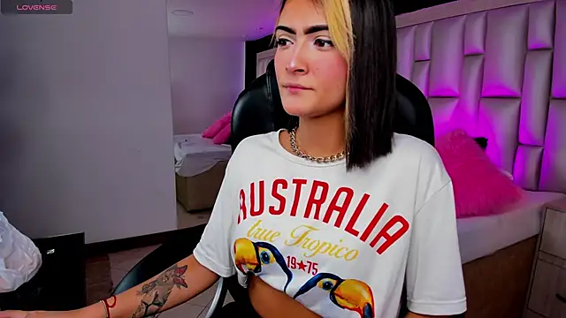 LuisaJonnes  online show from 11.12.25