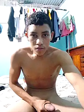 Snapshot of SalariedNudist chatting on 10.20.25 SalariedNudist online show from 10.20.25