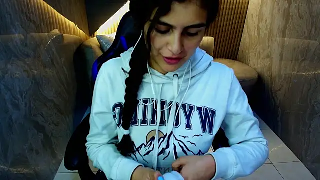 dany r  online show from 11.14.25