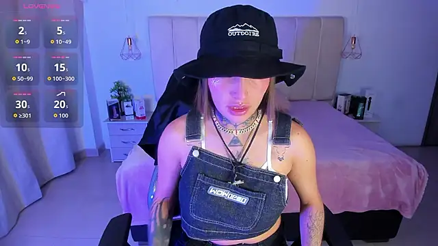 Gyal 8  online show from 03.10.26