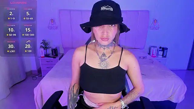 Gyal 8  online show from 03.13.26