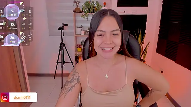 TaniaVelvet online show from 10.23.25