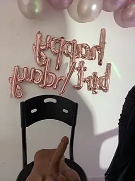 Snapshot of becca_wilsson chatting on 10.18.25 becca wilsson online show from 10.18.25