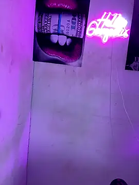 Snapshot of becca_wilsson chatting on 12.02.25 becca wilsson online show from 12.02.25