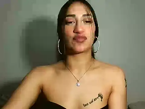 Snapshot of Miia__strog chatting on 10.05.25 Miia  strog online show from 10.05.25