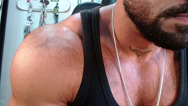 Snapshot of henryhadesflirt chatting on 03.11.26 henryhadesflirt online show from 03.11.26