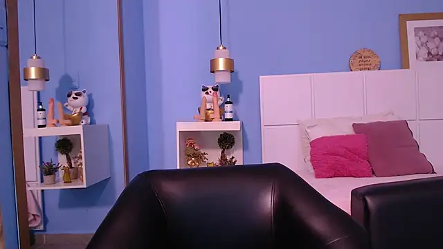 PenelopeBond online show from 10.01.25