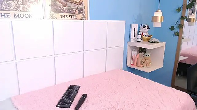 PenelopeBond online show from 10.30.25