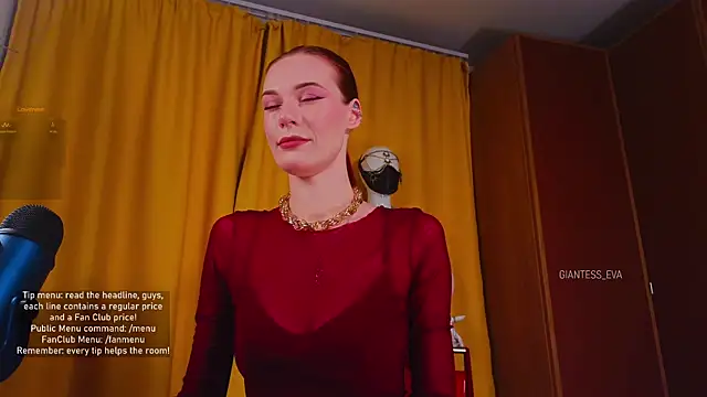 Snapshot of Giantess_Eva chatting on 10.24.25 Giantess Eva online show from 10.24.25