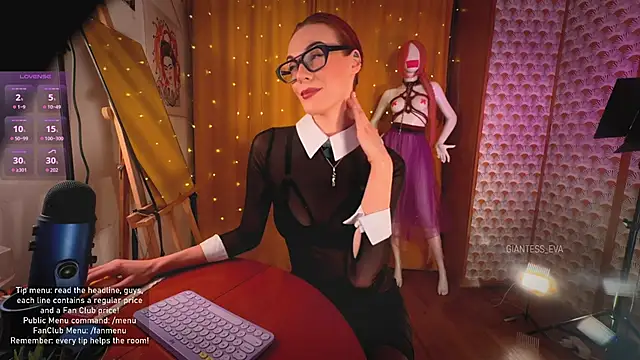 Snapshot of Giantess_Eva chatting on 03.27.26 Giantess Eva online show from 03.27.26