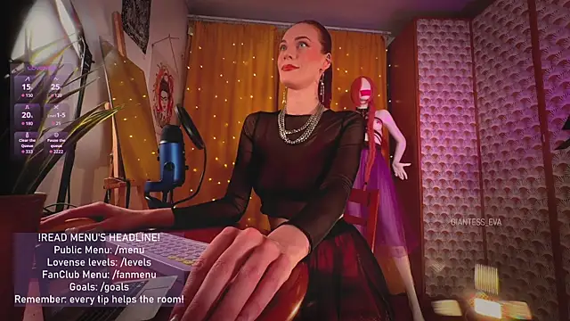Snapshot of Giantess_Eva chatting on 04.17.26 Giantess Eva online show from 04.17.26