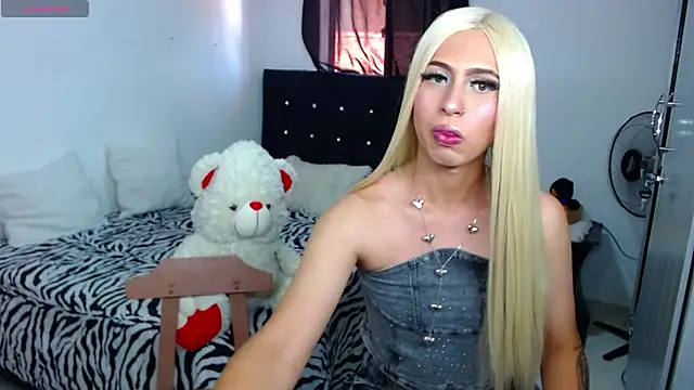 Snapshot of Victoria_Hot_xxx chatting on 03.20.26 Victoria Hot xxx online show from 03.20.26