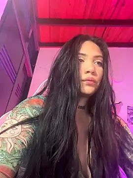 liahouses online show from 09.23.25