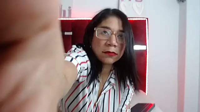 PamelaCruzThxl online show from 10.27.25