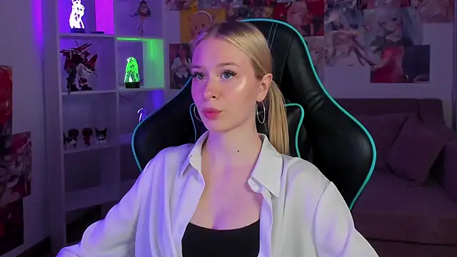 MiaGraces online show from 10.24.25