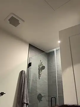 Snapshot of LoveDreaux chatting on 12.19.25 LoveDreaux online show from 12.19.25