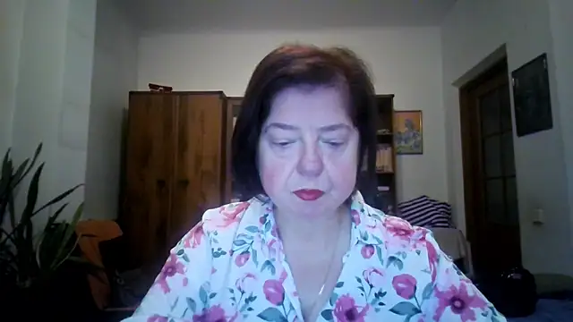 Violet Pulse online show from 12.04.25