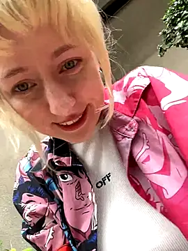 RonnieKiss online show from 11.20.25