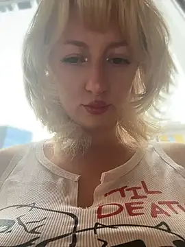RonnieKiss online show from 04.28.26