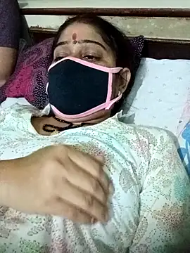 Snapshot of Cute-Charvii chatting on 10.30.25 Cute-Charvii online show from 10.30.25