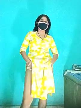 Snapshot of Cute-Charvii chatting on 12.19.25 Cute-Charvii online show from 12.19.25