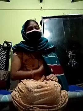 Snapshot of Cute-Charvii chatting on 01.15.26 Cute-Charvii online show from 01.15.26