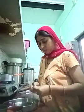 Snapshot of Cute-Charvii chatting on 04.04.26 Cute-Charvii online show from 04.04.26