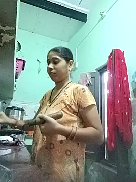 Snapshot of Cute-Charvii chatting on 04.06.26 Cute-Charvii online show from 04.06.26