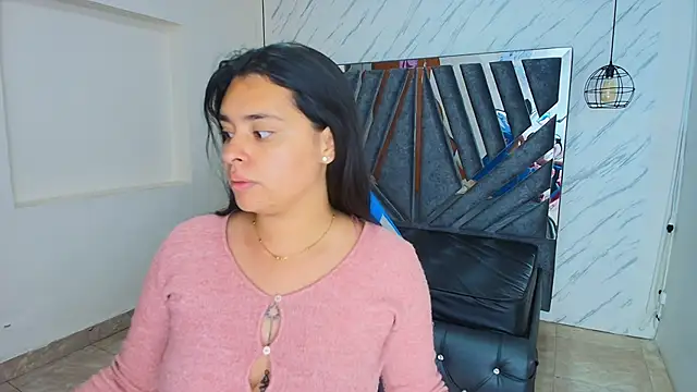 lorem adams online show from 12.05.25