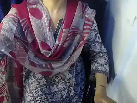 Snapshot of priya_gupta7 chatting on 10.19.25 priya gupta7 online show from 10.19.25