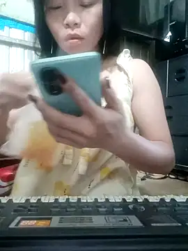 Snapshot of Minssara20 chatting on 11.25.25 Minssara20 online show from 11.25.25