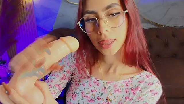 Snapshot of mia_tf chatting on 11.05.25 mia tf online show from 11.05.25