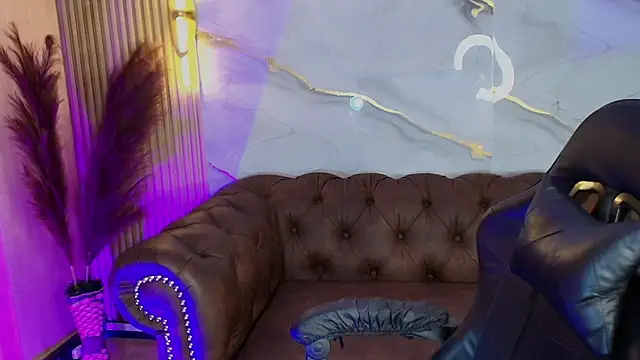 Snapshot of mia_tf chatting on 11.07.25 mia tf online show from 11.07.25