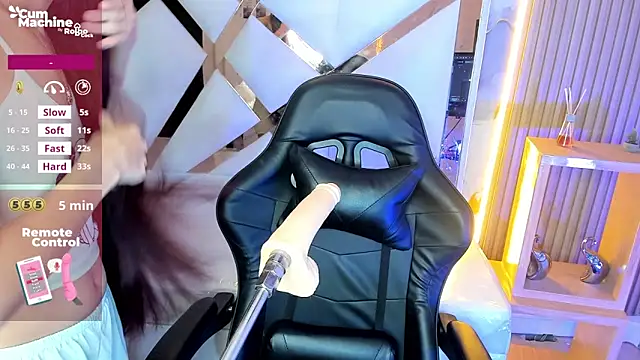 Snapshot of mia_tf chatting on 12.04.25 mia tf online show from 12.04.25