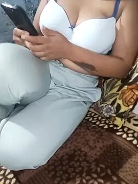 Snapshot of Adadhana_Cam chatting on 12.16.25 Adadhana Cam online show from 12.16.25