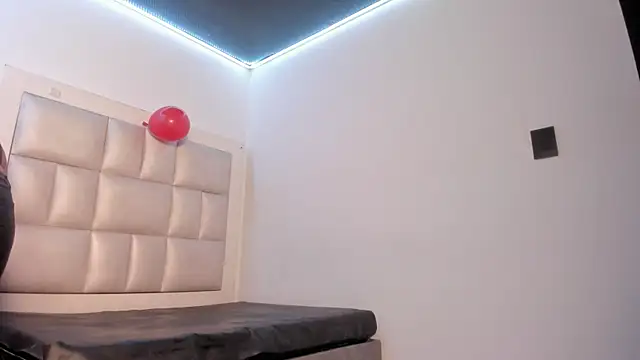 peyton  wat online show from 07.09.26