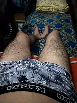 Snapshot of Mizo200 chatting on 10.28.25 Mizo200 online show from 10.28.25