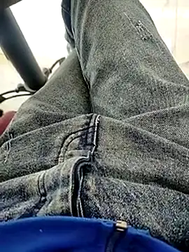 Snapshot of Mizo200 chatting on 11.21.25 Mizo200 online show from 11.21.25