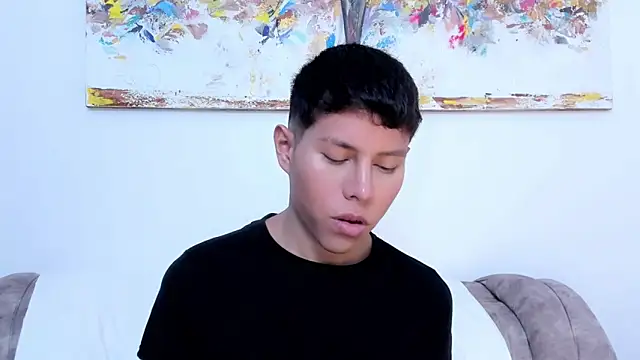 Snapshot of Little_liam chatting on 11.13.25 Little liam online show from 11.13.25