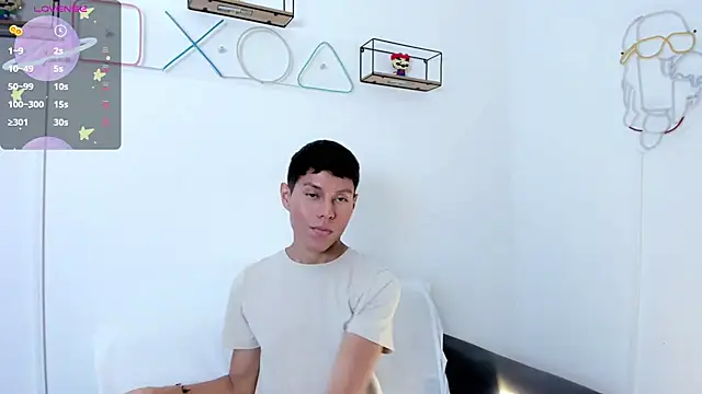 Snapshot of Little_liam chatting on 11.21.25 Little liam online show from 11.21.25