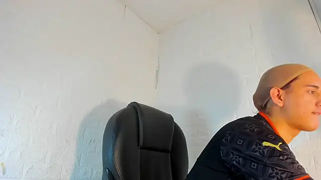 Snapshot of Marian_Cristal chatting on 02.01.26 Marian Cristal online show from 02.01.26