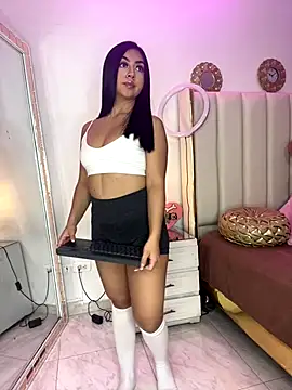 Snapshot of JadeBennett_ chatting on 10.11.25 JadeBennett online show from 10.11.25