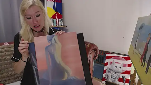 Snapshot of GirlFeetQueen chatting on 10.03.25 GirlFeetQueen online show from 10.03.25