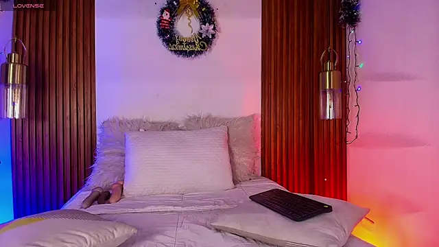 EvaGoddess  online show from 12.13.25