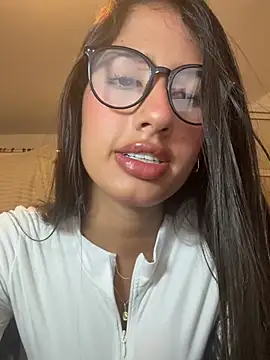 Snapshot of Julieta_Duque chatting on 02.01.26 Julieta Duque online show from 02.01.26