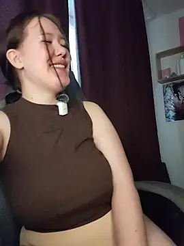 Snapshot of yanderephobia chatting on 11.29.25 yanderephobia online show from 11.29.25